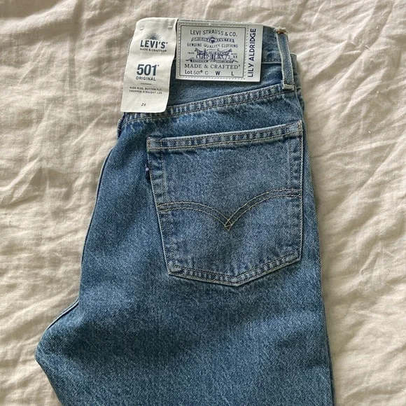 LEVI'S X LILY ALDRIDGE 501 CROP WOMEN'S JEANS BRAND NEW! - Picture 4 of 9